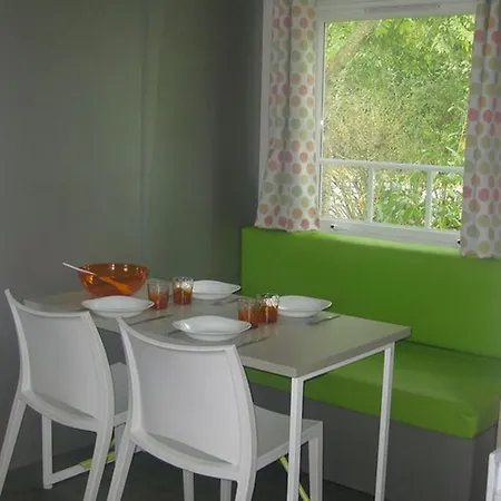 Mobil-home 4 Pers Avec Terrasse à Chaillé-les-marais - Api-1-52-574 Camping Chaille-Les-Marais