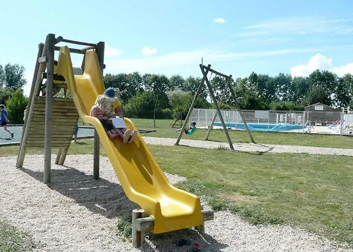 Mobil-home 4 Pers Avec Terrasse à Chaillé-les-marais - Api-1-52-574 Chaille-Les-Marais